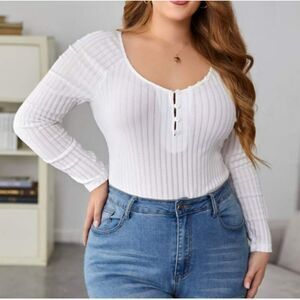 Super cute reglan sleeve plus size white bodysuit sz 3x